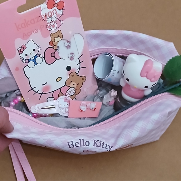 Hello Kitty - Picture 2 of 2